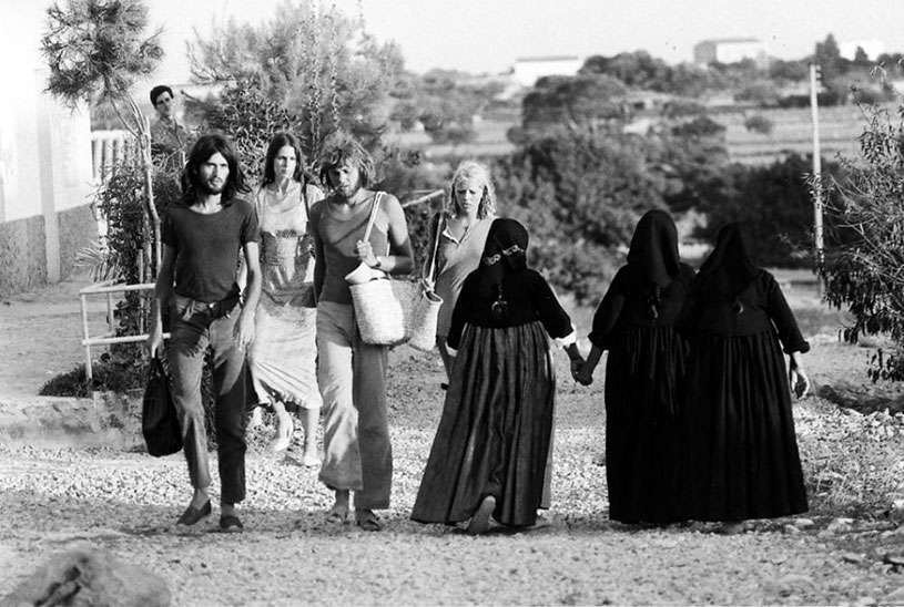 aguas-de-ibiza-2025-hippies-payeses-años-60 aguas-de-ibiza-2025-hippies-payeses-años-60